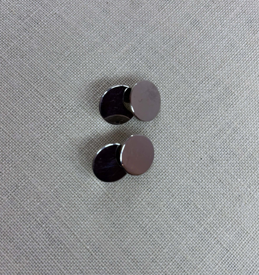 Manchettknapp, platt, slät.