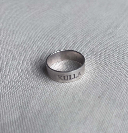 Ring -  KULLA eller MAS.